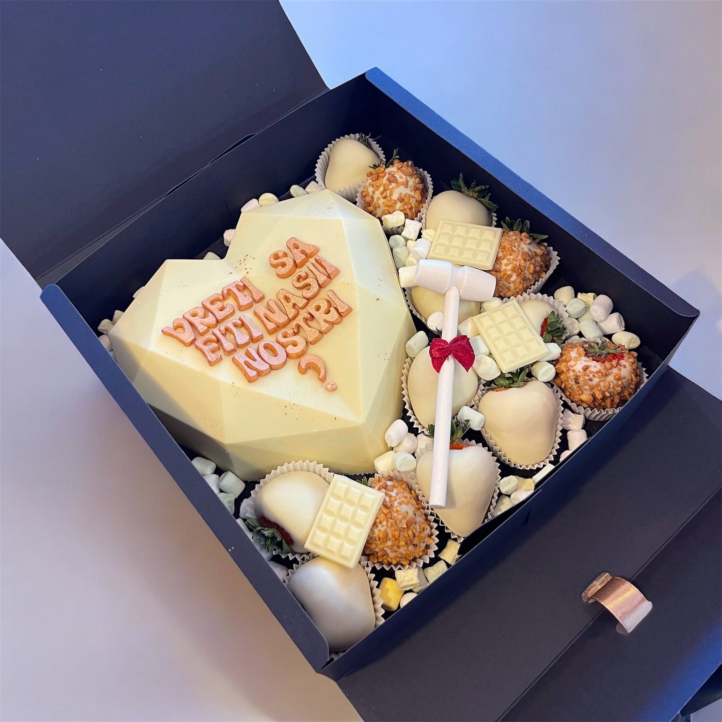 Box Pinata de ciocolata