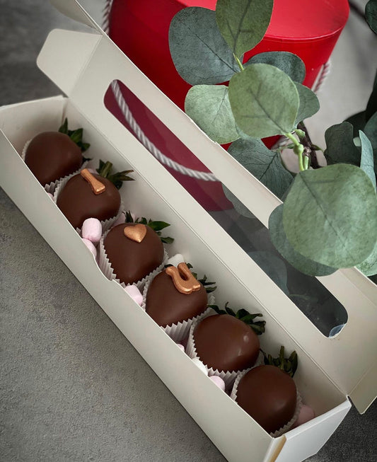 Box 6 capsune proaspete invelite in ciocolata Callebaut