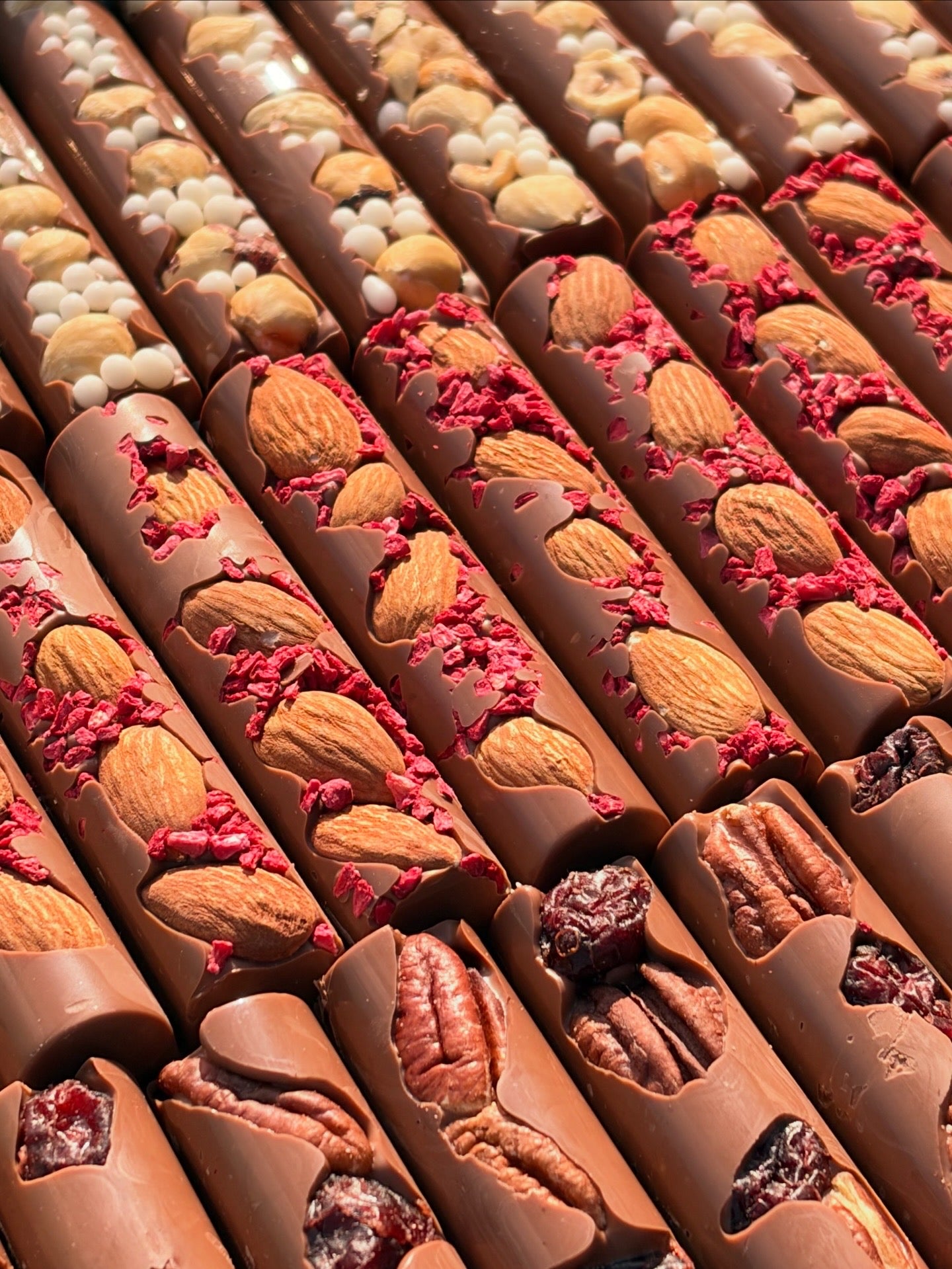 Choco Delice - Cutie premium cu 6 batoane artizanale asortate, din ciocolata Callebaut, 190g