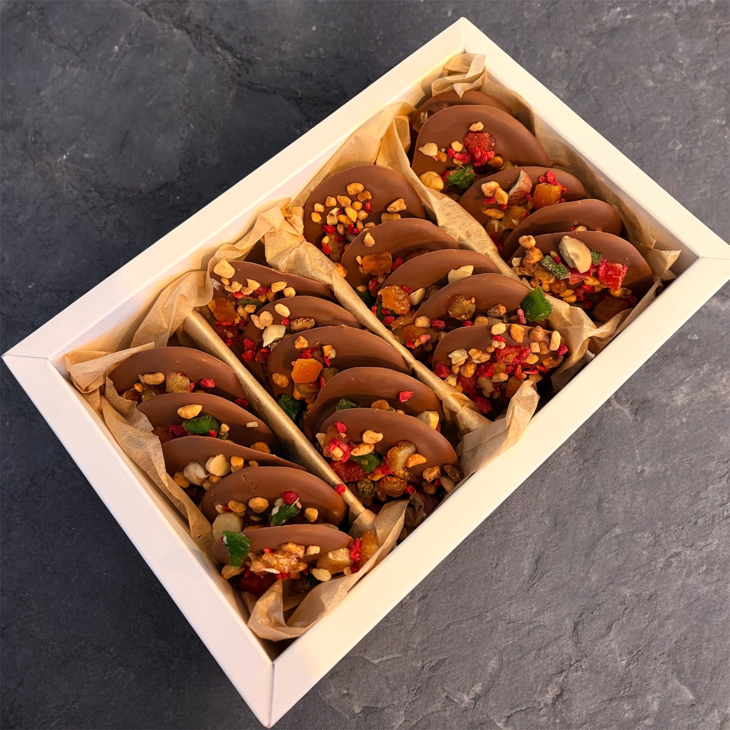 Choco Bites - banuti de ciocolata belgiana cu topping premium